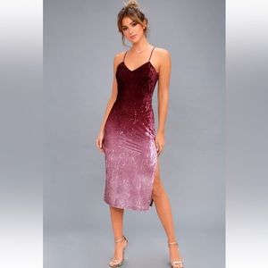 Lulu’s Burgundy Ombré Velvet Midi Dress - Small - NWOT